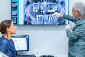 cosa fare prima di un impianto dentale